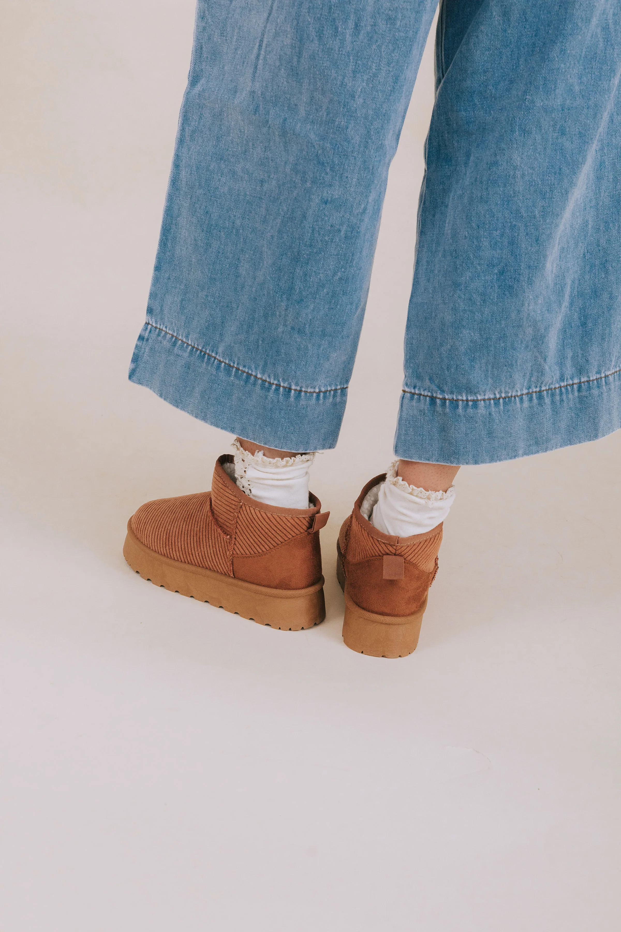 CHINESE LAUNDRY - Yarroh Corduroy Mini Boot - Image 5