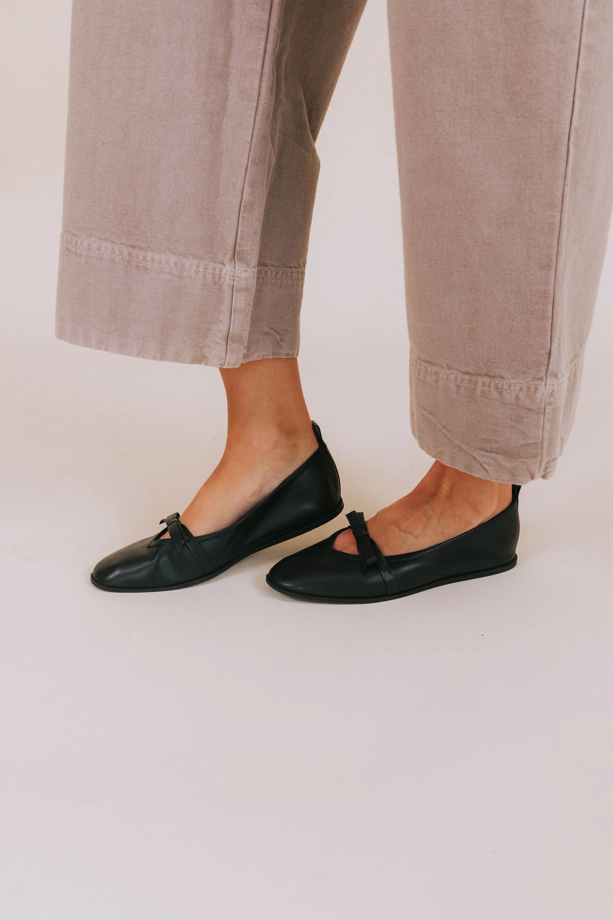 FREE PEOPLE - Mania Bow Flat - Image 5