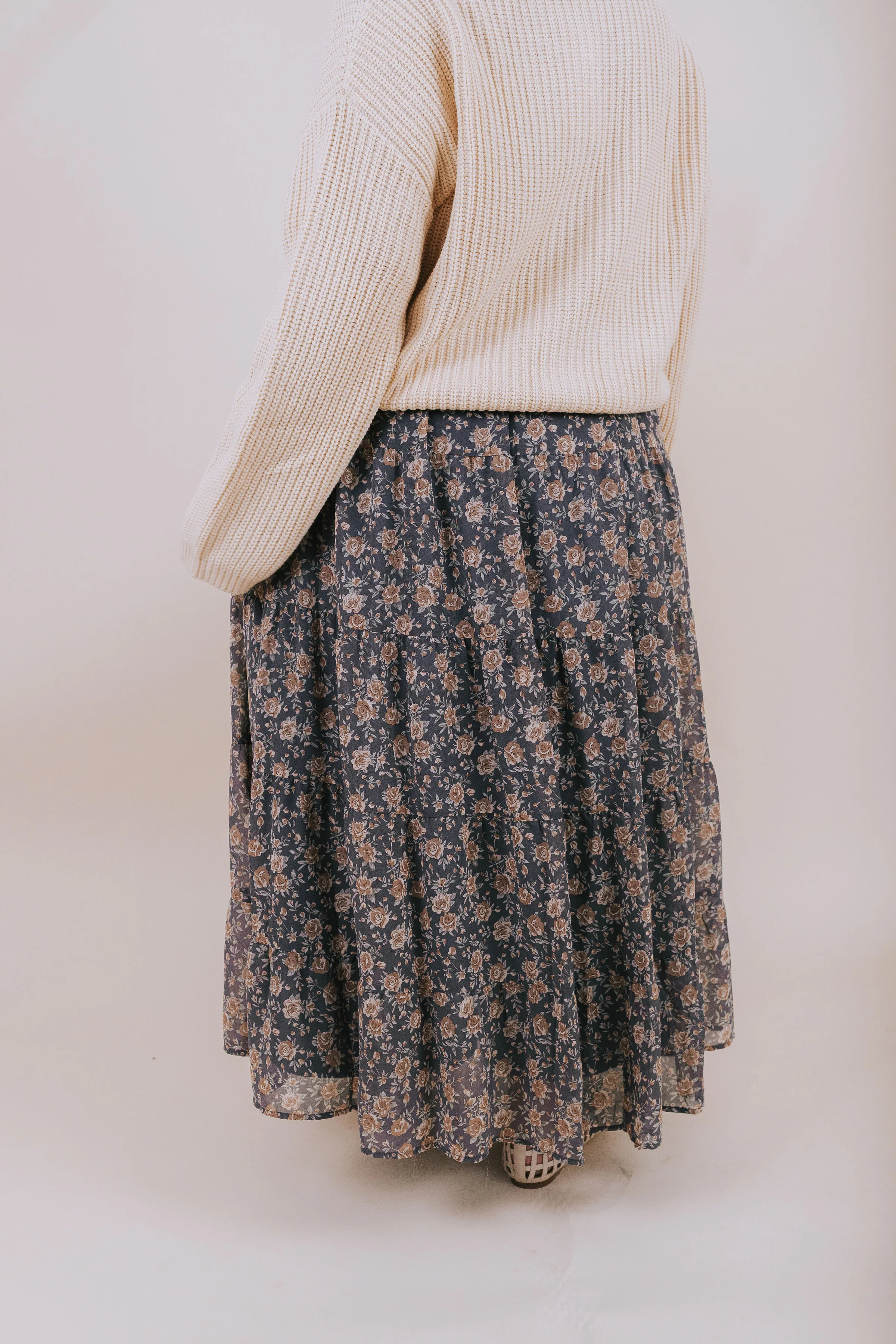 PLUS SIZE - Evening Garden Skirt - Image 4