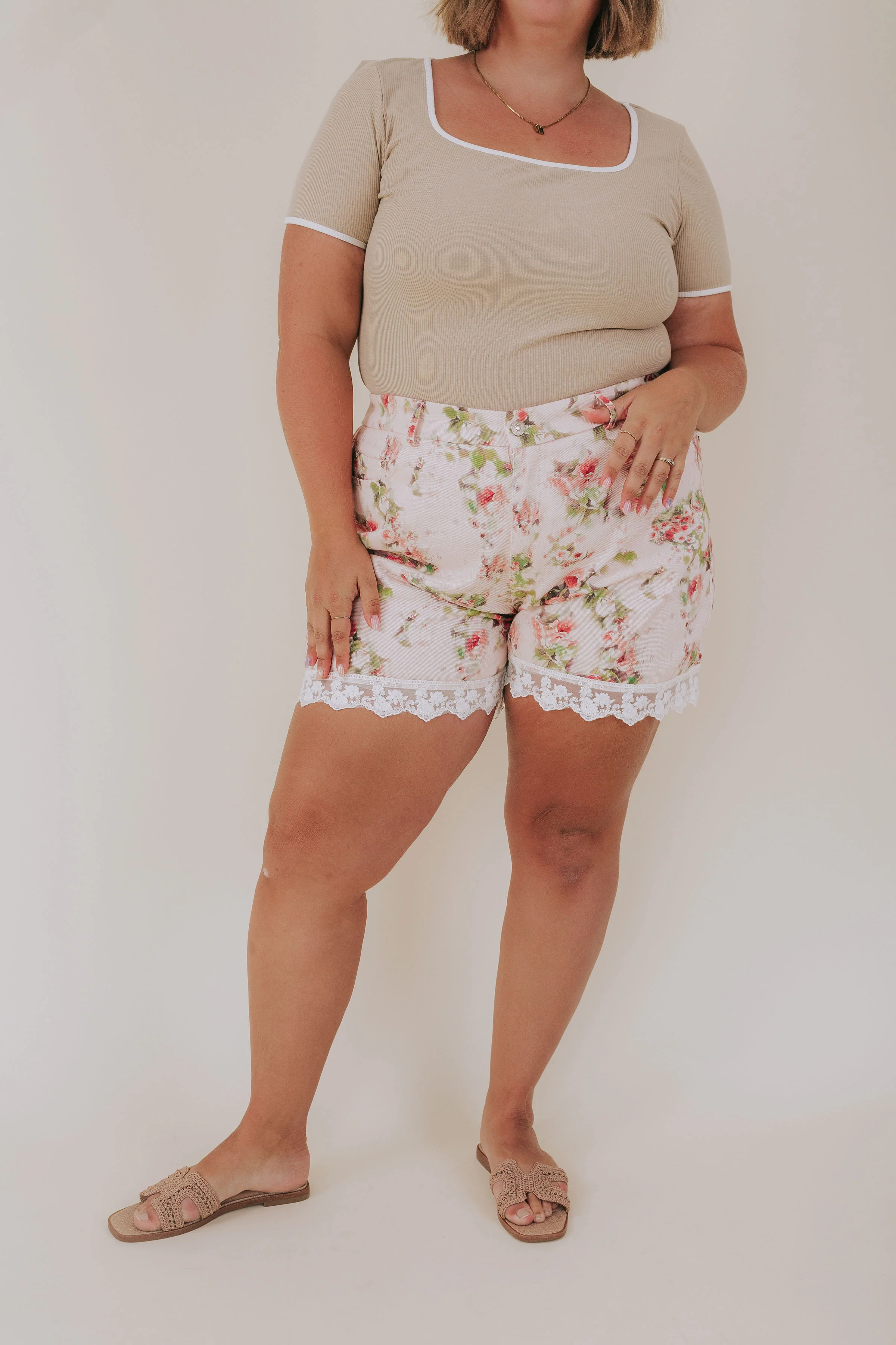 PLUS SIZE - Kindest Regards Shorts - Image 2