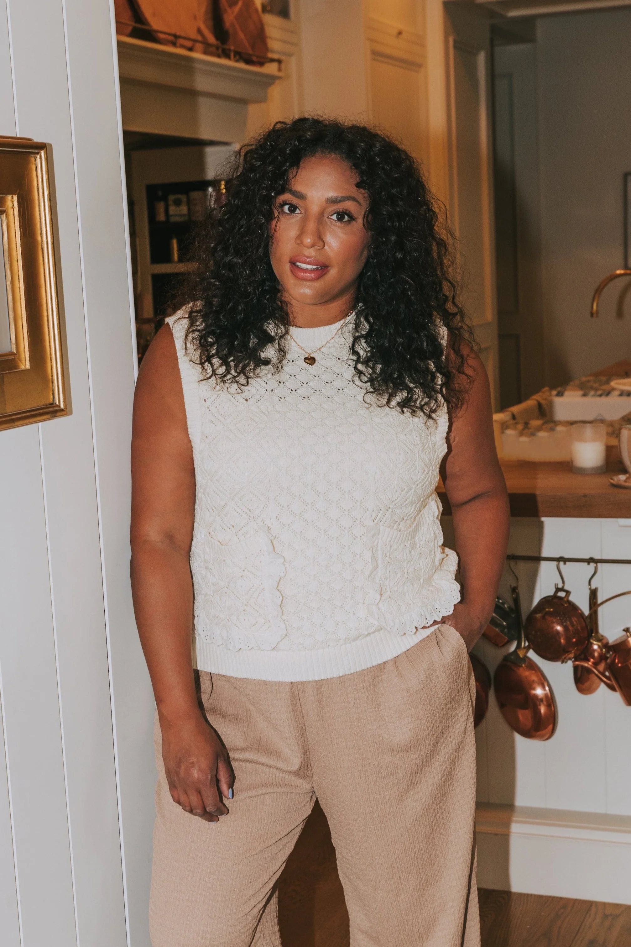 PLUS SIZE - Little Bit Closer Top