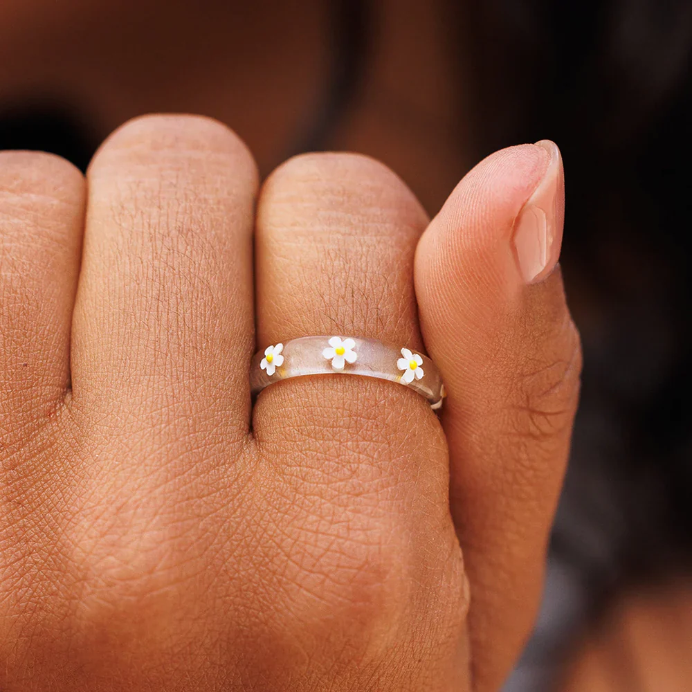 PURA VIDA - Daisy Resin Ring - Image 2