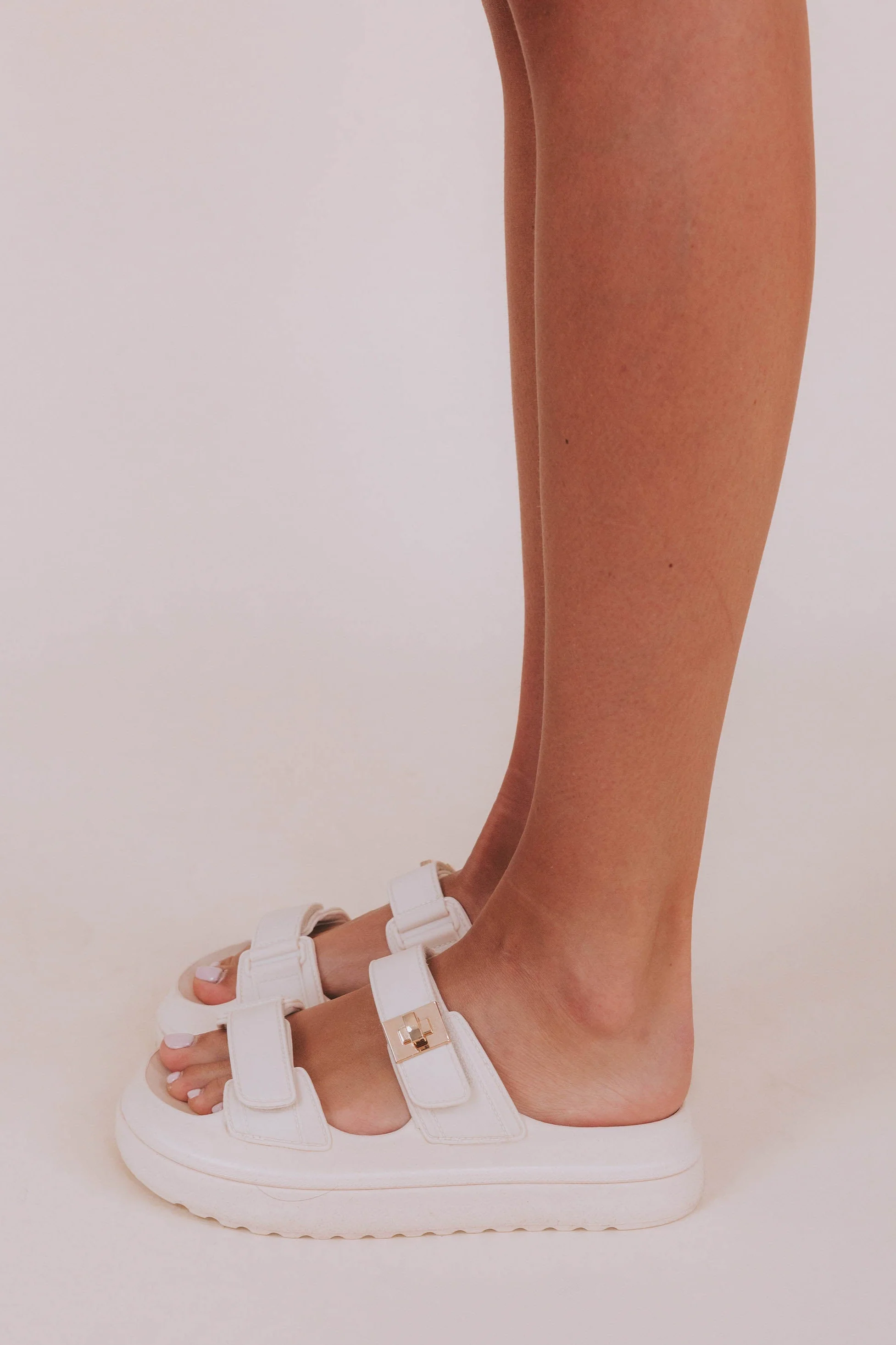 STEVE MADDEN - Bigschmona Jelly Sandals - Image 4